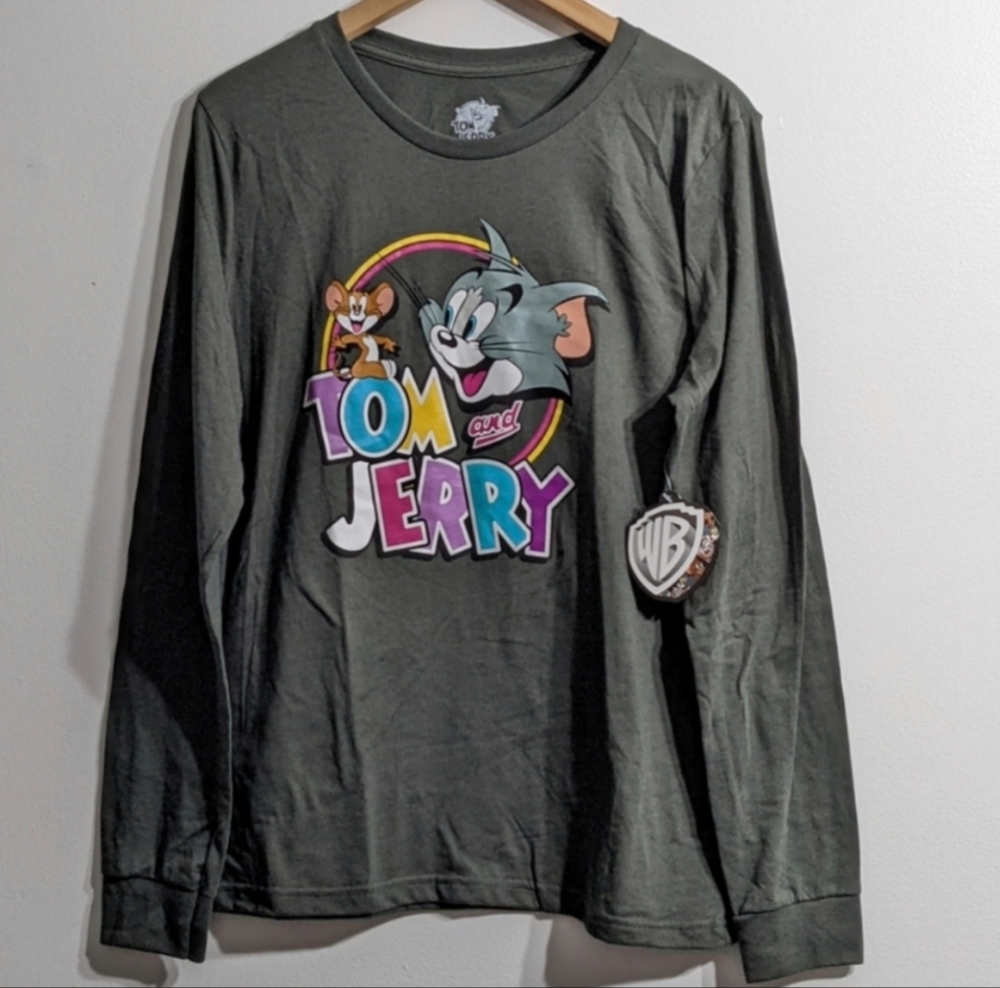 Tom and Jerry Cartoon Long Sleeve Graphic T-Shirt, Size Large, New With Tag